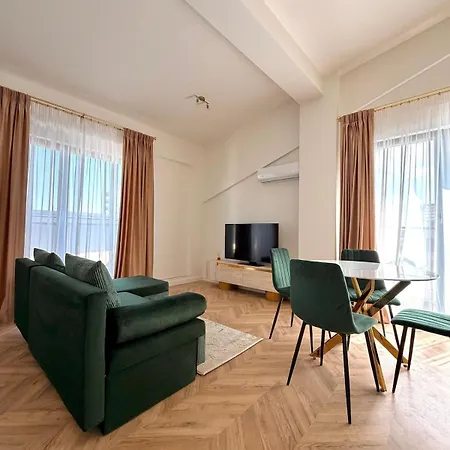 Day Stay- Baneasa Romaero Terrace Free Parking & Self Check-in Bucarest