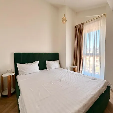 Baneasa Romaero Terrace * 布加勒斯特