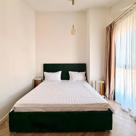 Baneasa Romaero Terrace * 布加勒斯特
