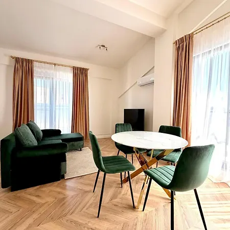 Baneasa Romaero Terrace * 布加勒斯特
